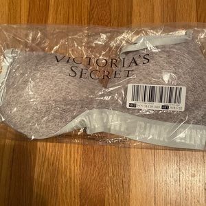 Victoria’s Secret Pink Wireless Push up Bra size 34D